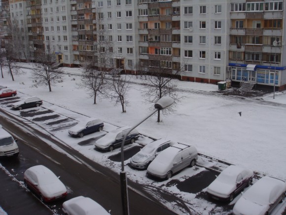 Зима пришла, снежёк принесла - какой он именно за твоим окном?