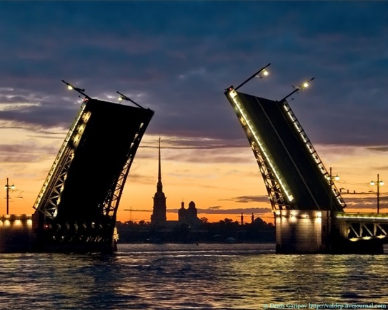 Покажите визитное фото города Санкт-Петербурга?