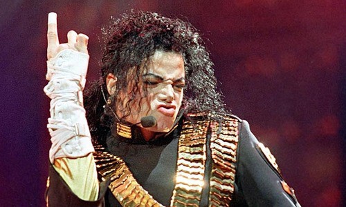 Можете показать классную картинку/фотку с Майклом Джексоном?