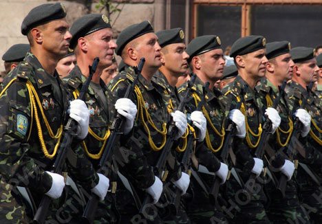 У людей какой профессии самая красивая спецодежда?