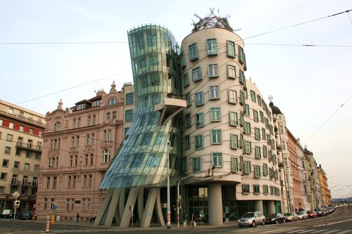 Какие есть странные здания в мире?