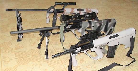 Какое огнестрельное оружие вы бы носили с собой, будь вы в крутом боевике, против 30 вооруженных бандитов?