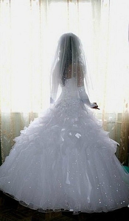 Парни , какое платье хотите видеть на своей невесте ? 