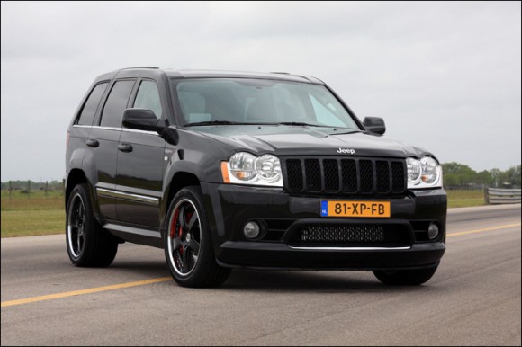 Скиньте фоток jeep grand cherokee srt8 чернова цвета ?