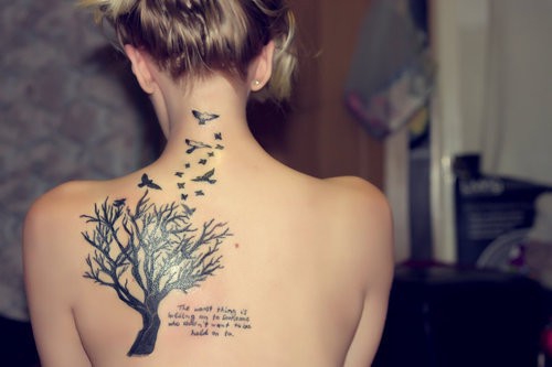 Покажете мне татуировку дерева на спине? на всю спину желательно ) 