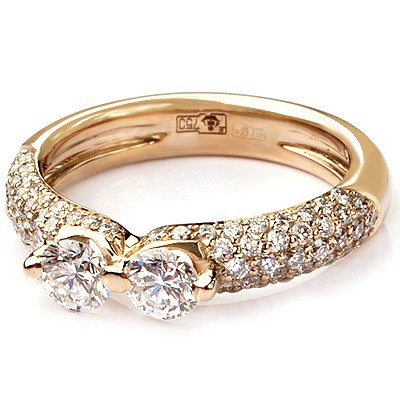 Покажите красивое кольцо с бриллиантом...?