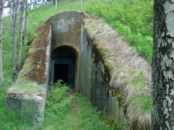 В Лиепаи много бункеров после Второй Мировой Войны.А в вашем городе есть такие?Можете показать?