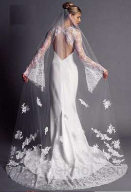 Покажите не стандартное, оригинальное свадебное платье?