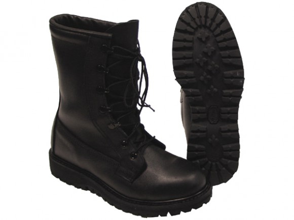 Покажите черные армейские ботинки/сапоги на шнуровке, которые реально сейчас купить и где?