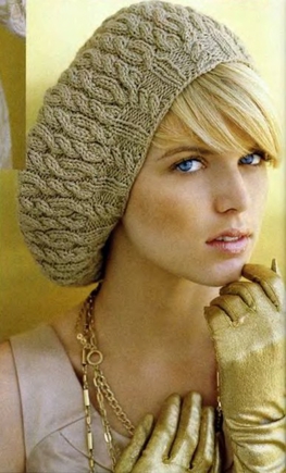 Покажете красивые женские шапочки вязанные?