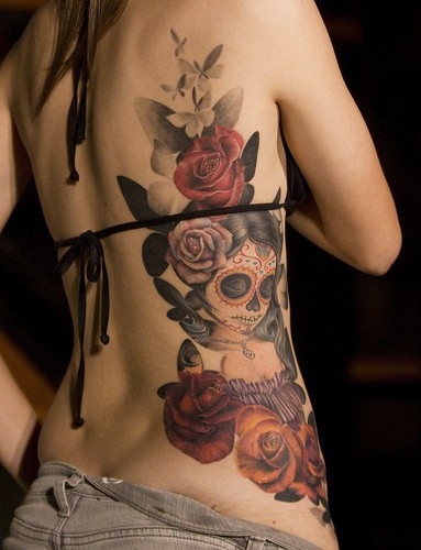 Покажите красивые женские татуировки от ляжки ноги с выходом  на спину?!