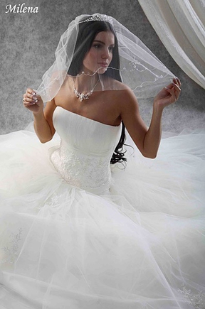 Покажите красивое свадебное платье?