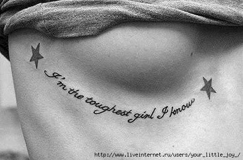 покажите пожалуйста татуировку надписи на рёбрах или под грудью? 