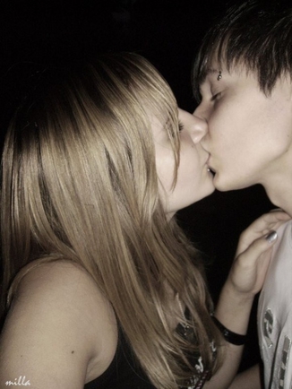 Как выглядит самый эротичный поцелуй?
