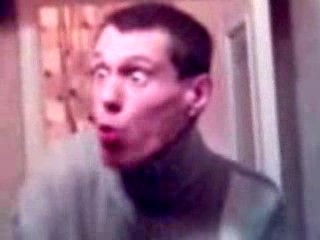 Покажите кричащего, нервного человека?