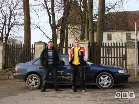 ja sleva rjadom Anton i Honda