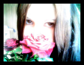 Но у каждой розы есть шипы, у каждой жизни бывает конец...