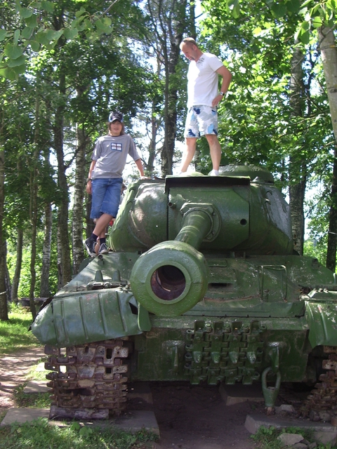 Опять на танке