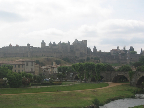 Samij bolsoj gorod krepostj v mire,jug Franciji,Carcassone