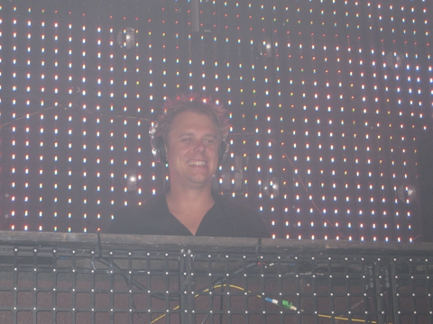 Позитивный Armin Van Buuren ;]