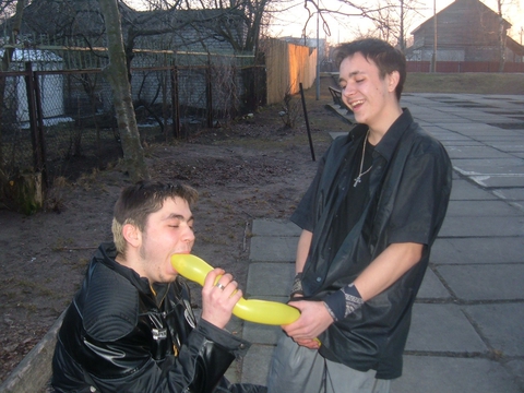 упс))))) справа>>>