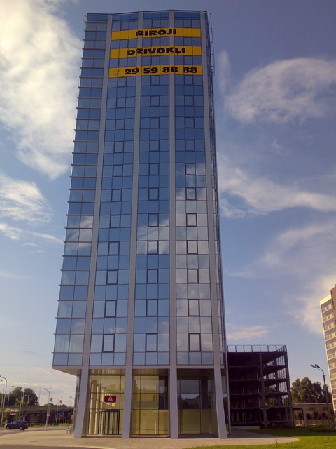 Маленький Небоскрёб на Тейке (=