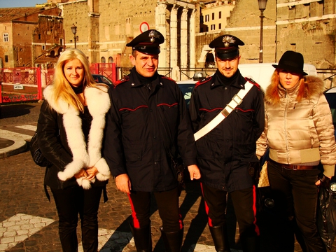 Итальянские Carabinieri+) такие же как и наши...=/