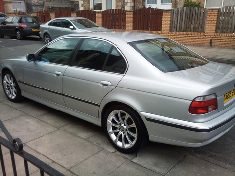 BMW 523I