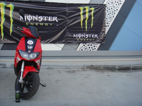 Park&Party Monster Energy