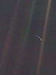 фотография планеты Земля, сделанная зондом Вояджер-1 с рекордног