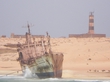 2004 в Мавритании судно село на мель.