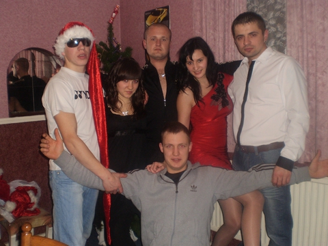 в красном:)