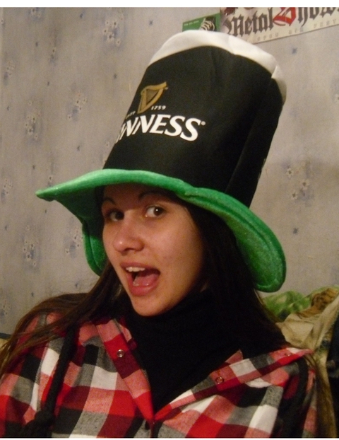 Happy St. Patrick's Day!!1 криво, стёёёмно, но главное шапка!!11