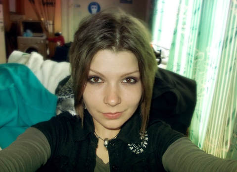 я тоже захотела фото на фоне маек и хлама xD