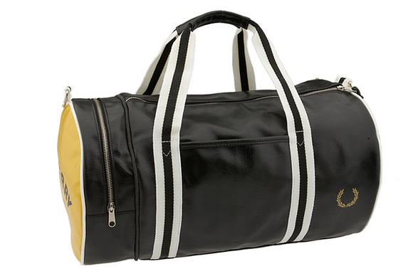 Посоветуйте легкую сумку для парня как для путешевствия, так и для похода в спортзал?