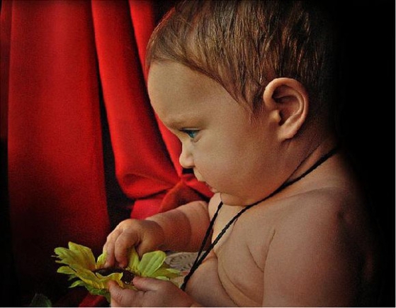 Дети - это цветы жизни, согласны? :)