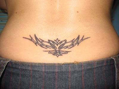 Plīzz help ! Kādu lai taisu sev tetovējumu uz muguras lejasdaļas(krustiem) ??? ;) 