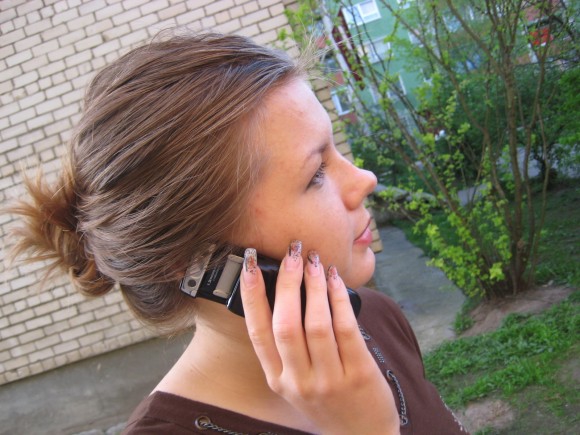 А покажите несимпатичную девушку..