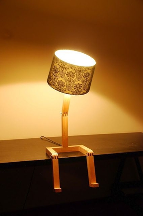 покажите интересную настольную лампу?