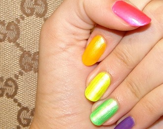 Девушки какой лак для ногтей предпочитаете?Цвет?)