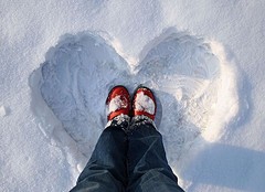 Нарисуйте сердце на снегу... или её имя...