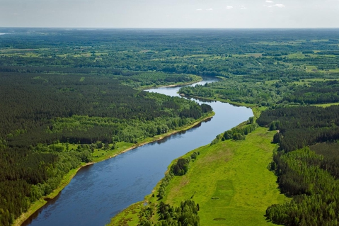 Красивая фотография реки Даугава?