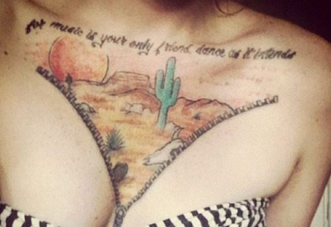 покажите некрасивые татуировки на девушках? нужно отговорить делать татуху