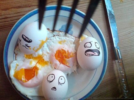 покажите приколы с яйцами ))