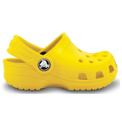 Все больше людей можно увидеть в обуви Crocs. Как вы относитесь, к этому изделию?