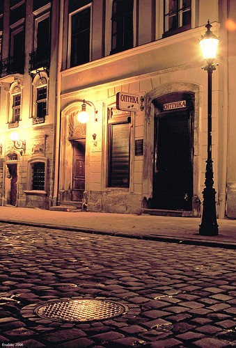 Как выглядит вечерняя улица вашей мечты?