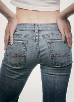 Покажи красивые джинсы, которые именно на заднице классно сидят... :)