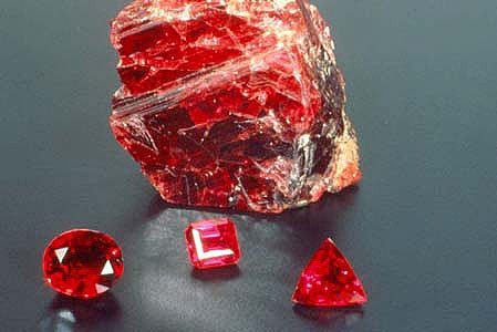 какой полудрагоценный или драгоценный  камень , вам нравится по цвету ?