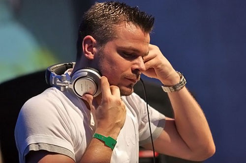 Кто на ваш взгляд лучший DJ ? )