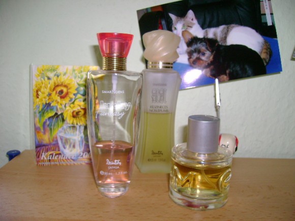 Покажите, каким парфюмом вы пользуетесь?